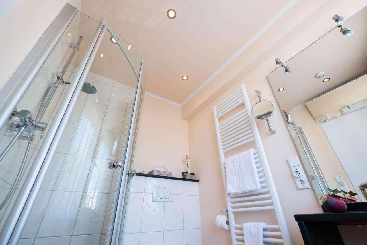 Hotel Zur Muehle Paderborn Esterno foto