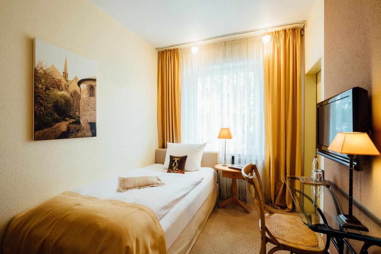 Hotel Zur Muehle Paderborn Esterno foto