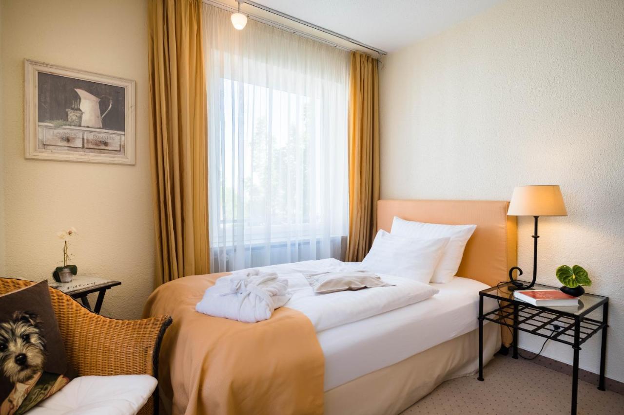 Hotel Zur Muehle Paderborn Esterno foto