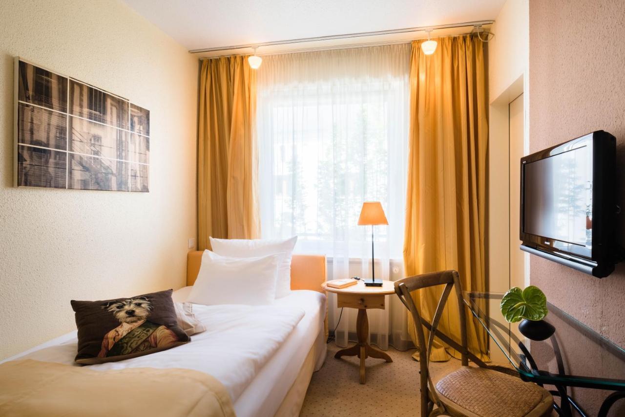 Hotel Zur Muehle Paderborn Esterno foto