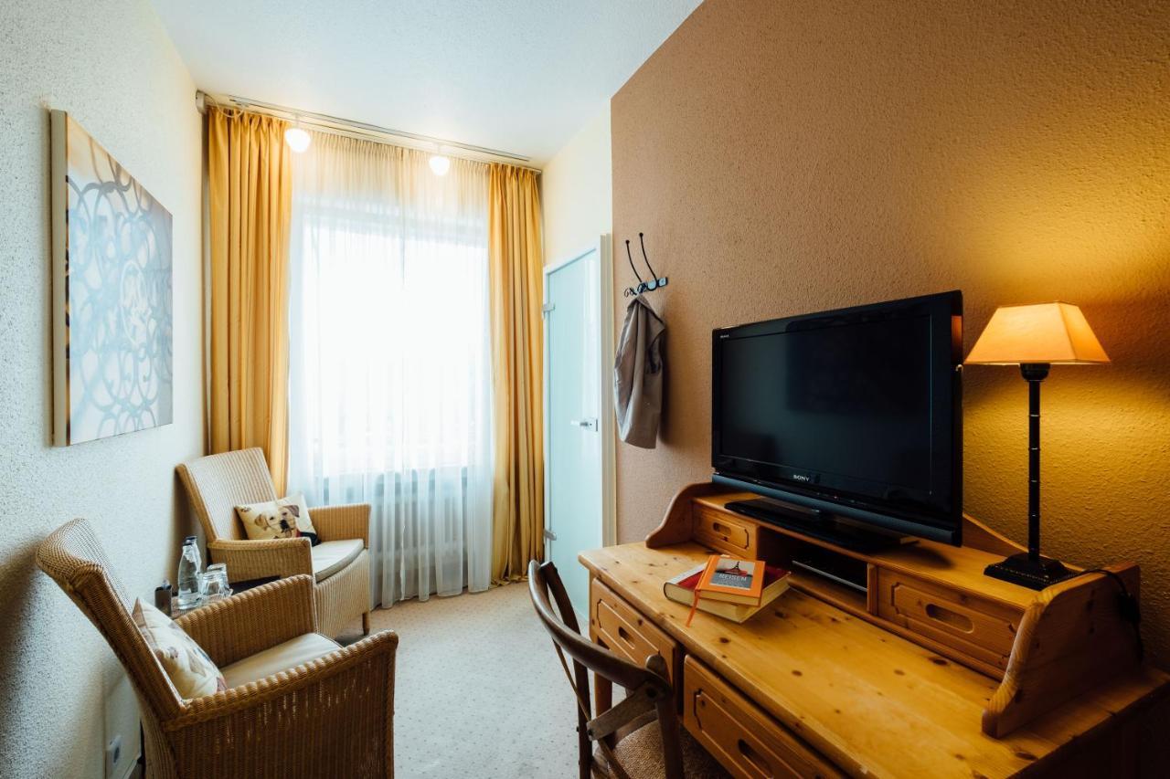 Hotel Zur Muehle Paderborn Esterno foto